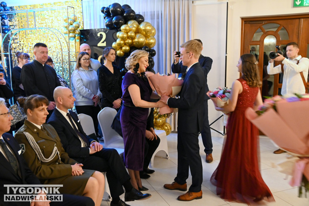 Studniówka Zespołu Szkół nr 2 w Nowej Dębie