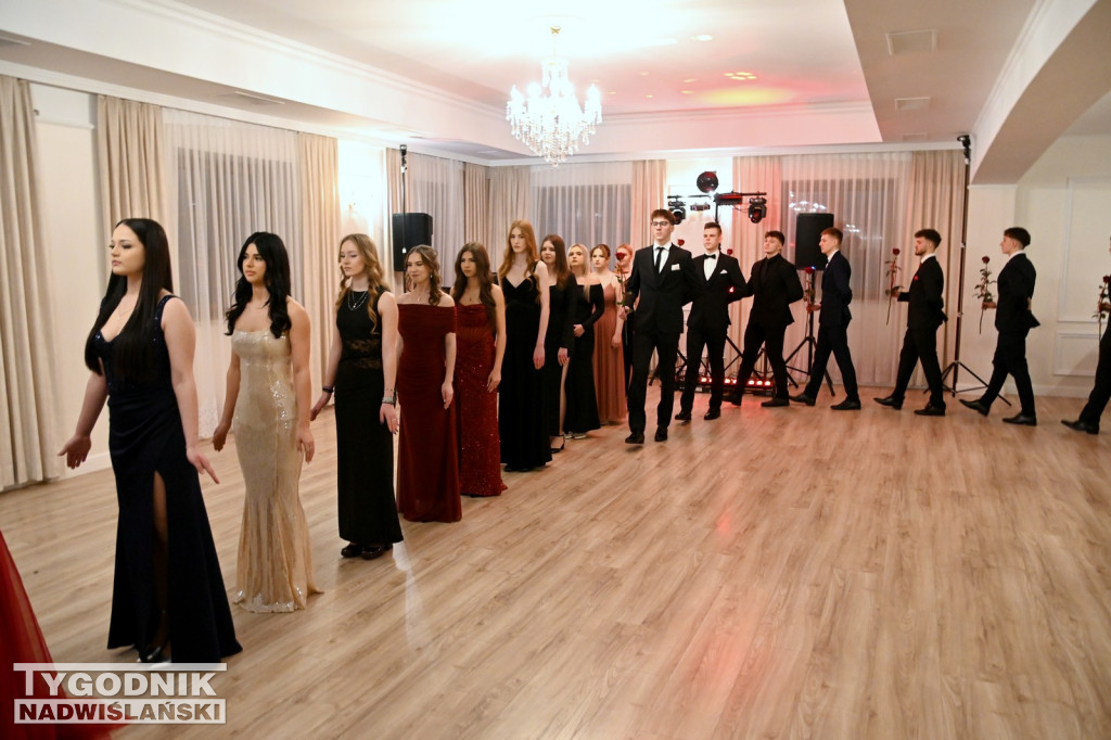 Studniówka Zespołu Szkół nr 2 w Nowej Dębie