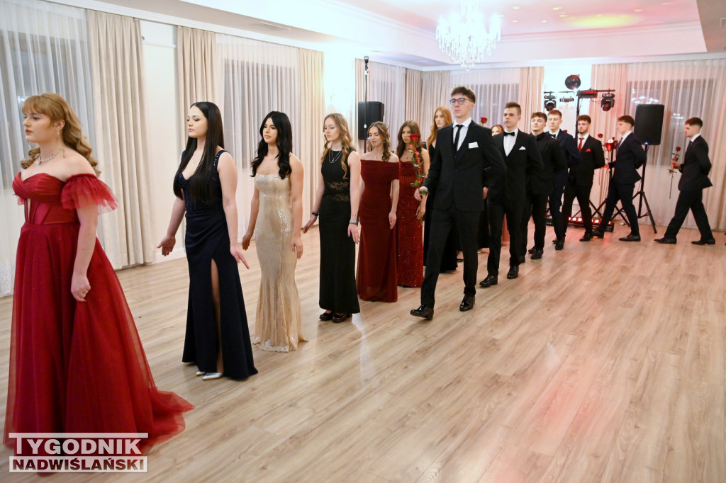 Studniówka Zespołu Szkół nr 2 w Nowej Dębie