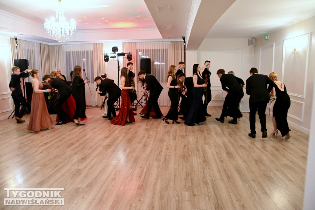 Studniówka Zespołu Szkół nr 2 w Nowej Dębie