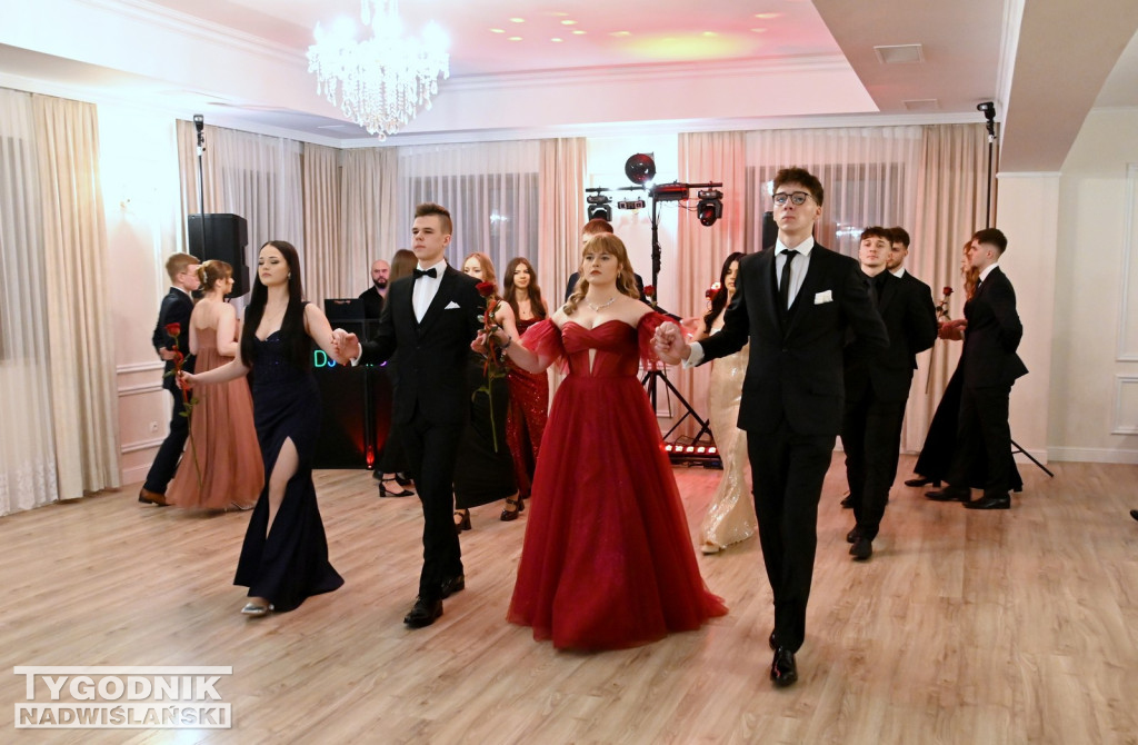 Studniówka Zespołu Szkół nr 2 w Nowej Dębie