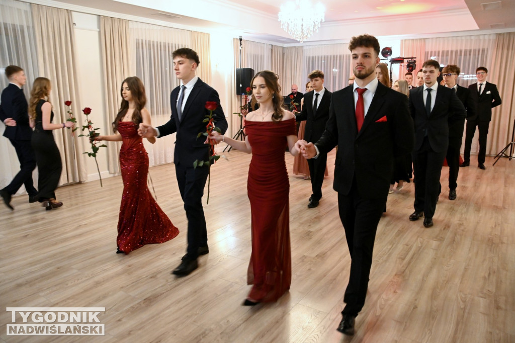 Studniówka Zespołu Szkół nr 2 w Nowej Dębie