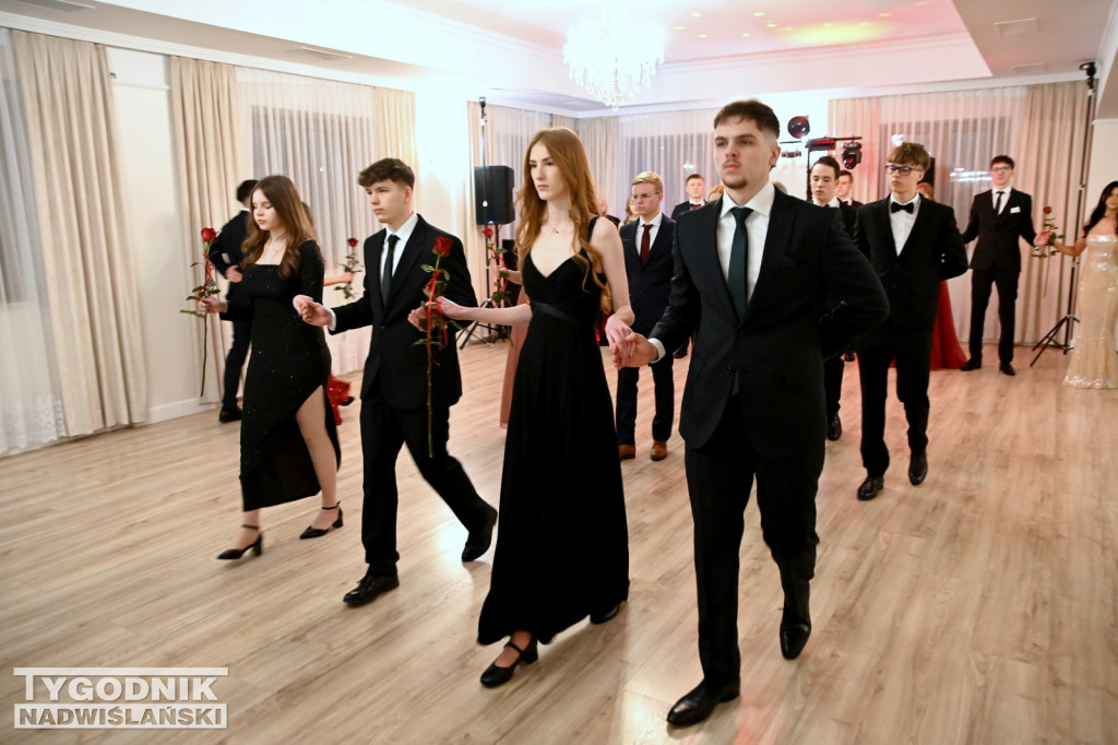 Studniówka Zespołu Szkół nr 2 w Nowej Dębie