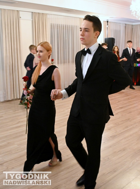 Studniówka Zespołu Szkół nr 2 w Nowej Dębie