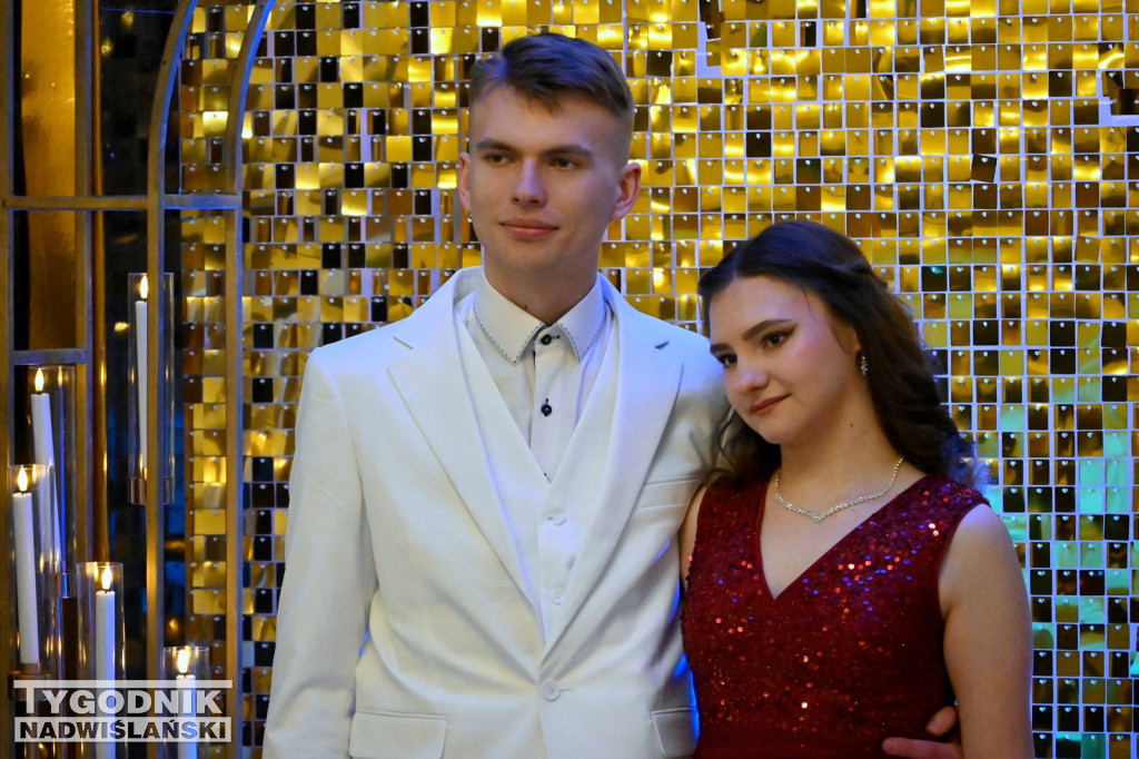 Studniówka Zespołu Szkół nr 2 w Nowej Dębie