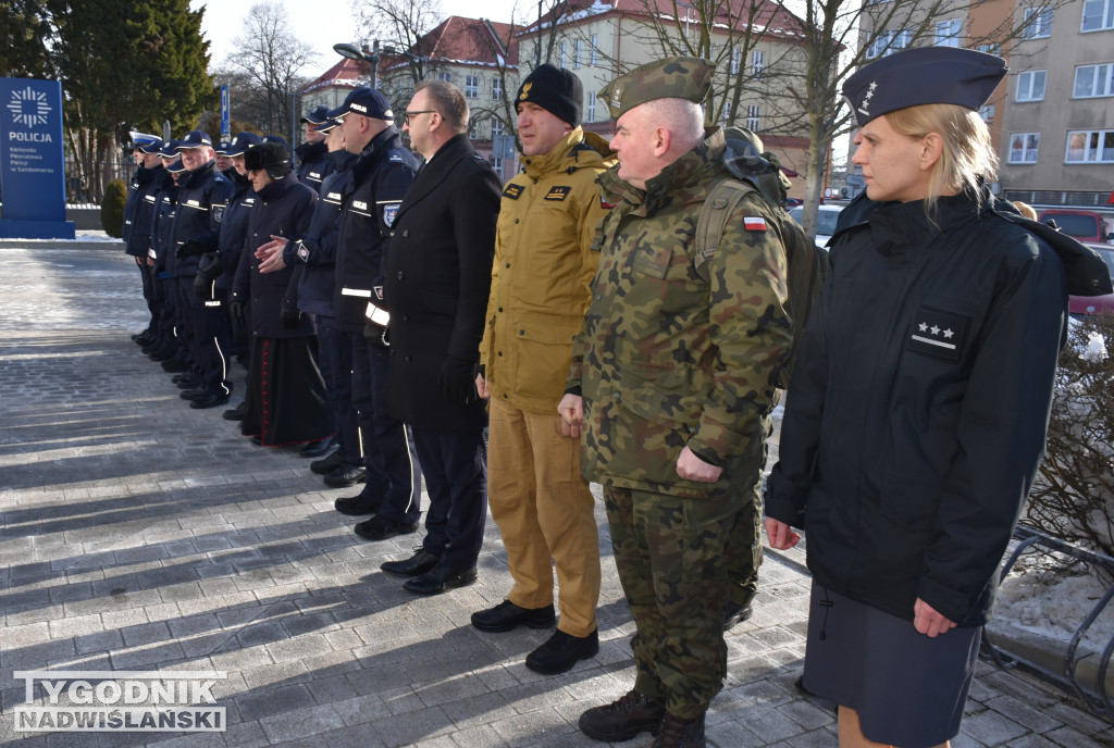 Przekazanie wozów sandomierskiej policji