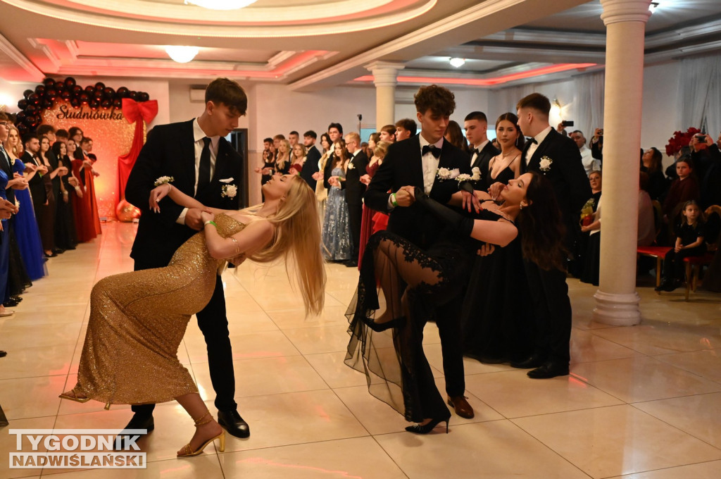 Studniówka Liceum Ogólnokształcącego w Grębowie 2026