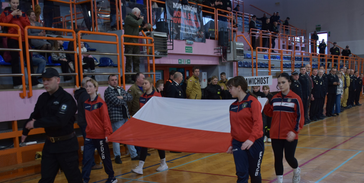 Halowe Zawody Młodzieżowych Drużyn Pożarniczych