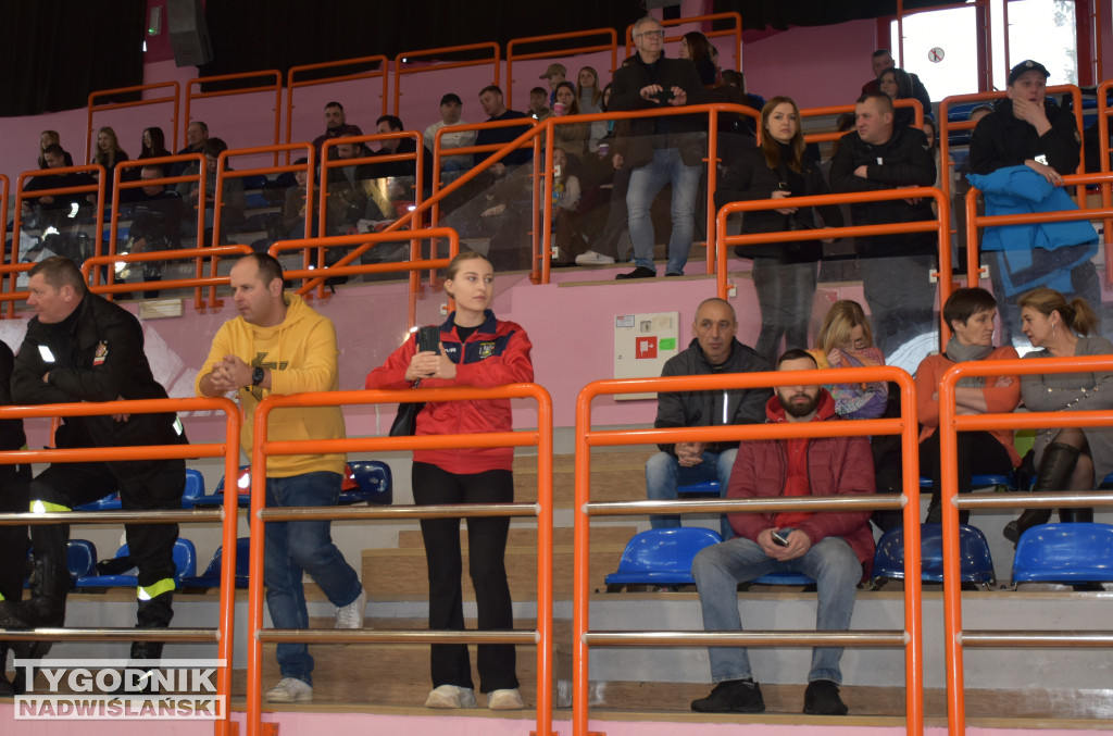 Halowe Zawody Młodzieżowych Drużyn Pożarniczych