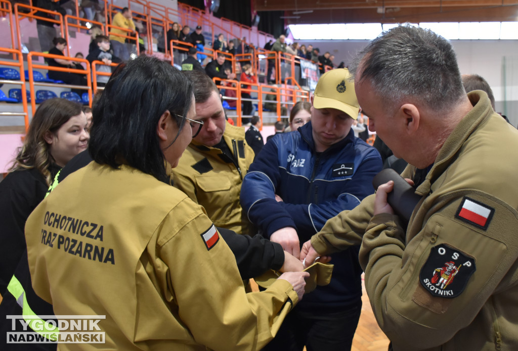 Halowe Zawody Młodzieżowych Drużyn Pożarniczych