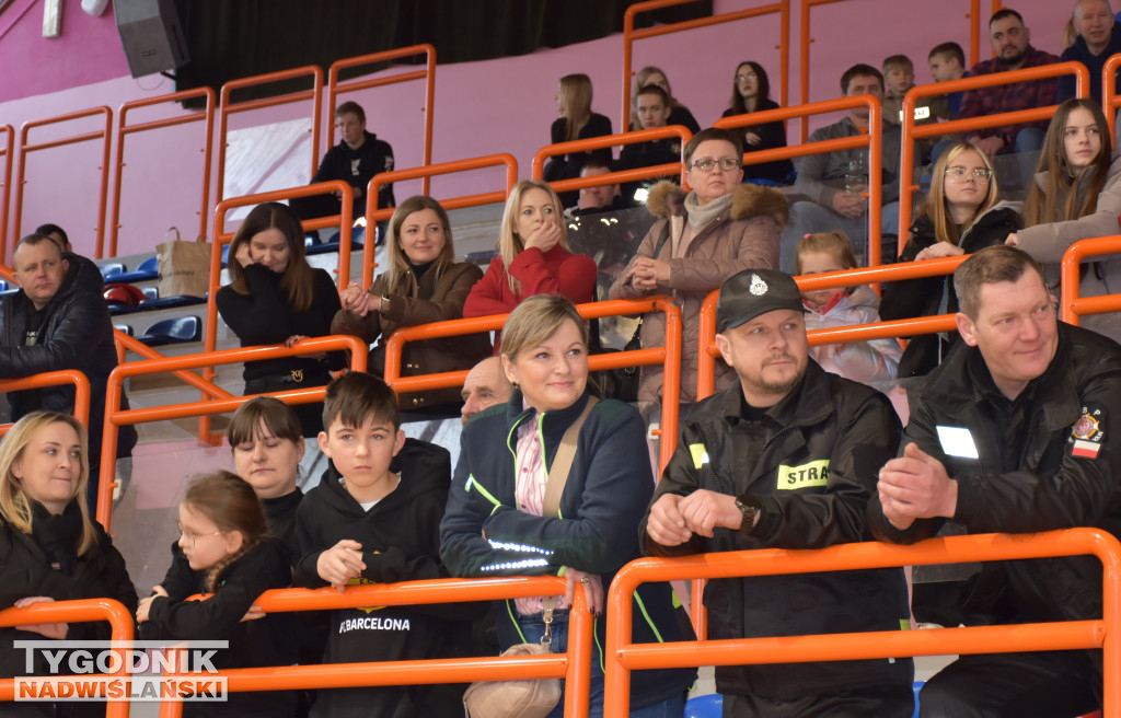 Halowe Zawody Młodzieżowych Drużyn Pożarniczych