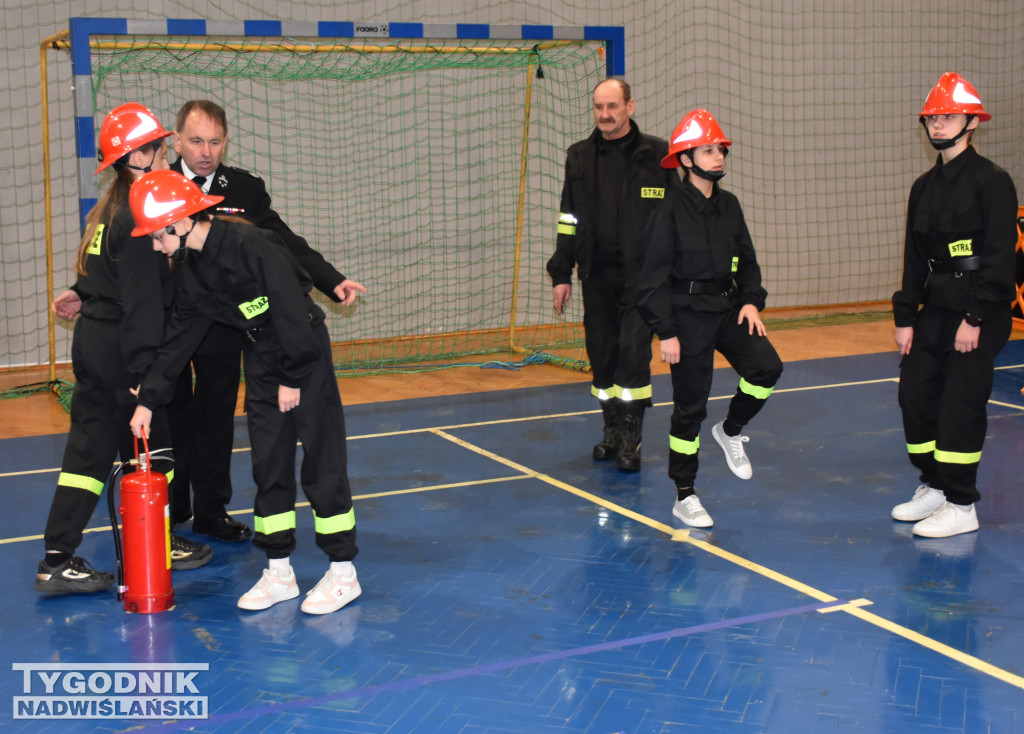 Halowe Zawody Młodzieżowych Drużyn Pożarniczych