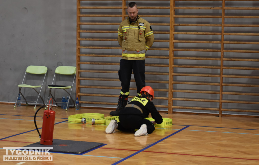 Halowe Zawody Młodzieżowych Drużyn Pożarniczych