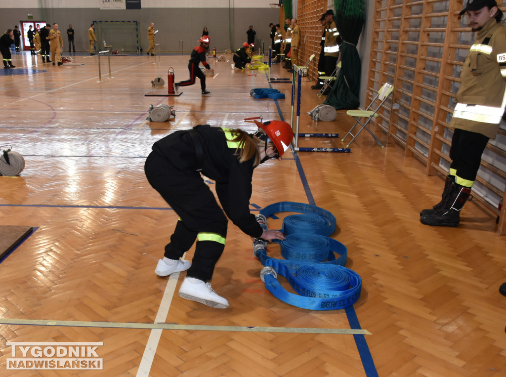 Halowe Zawody Młodzieżowych Drużyn Pożarniczych