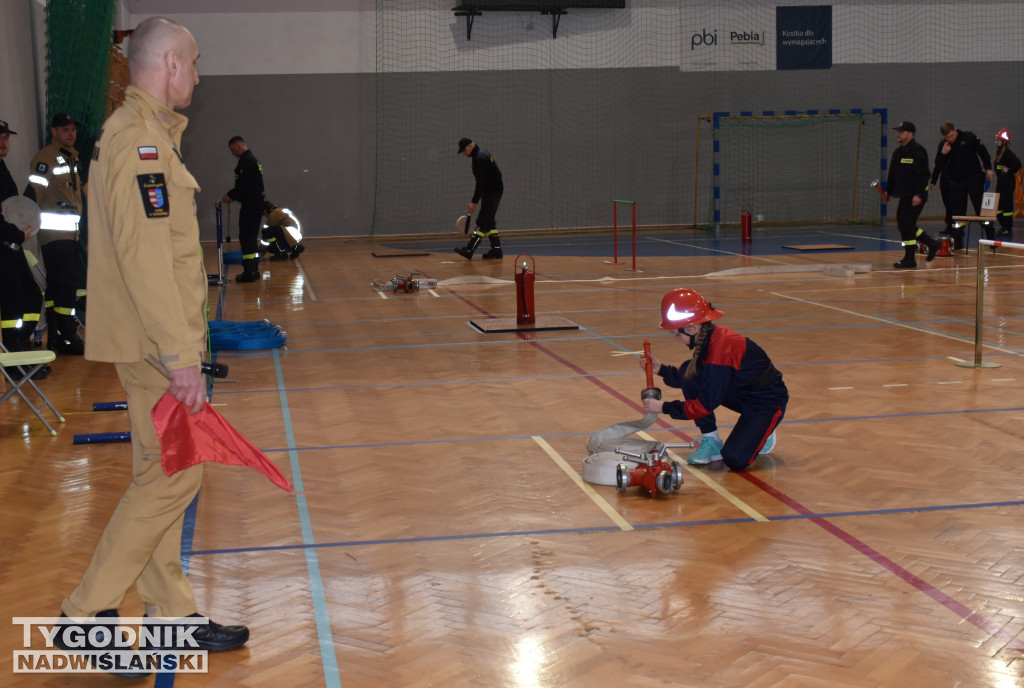 Halowe Zawody Młodzieżowych Drużyn Pożarniczych