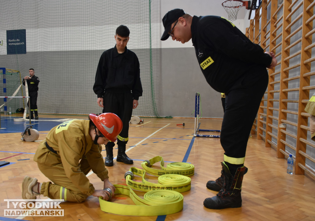 Halowe Zawody Młodzieżowych Drużyn Pożarniczych