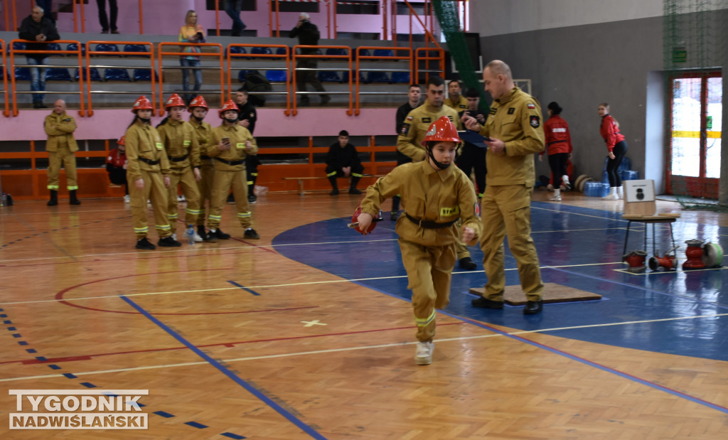 Halowe Zawody Młodzieżowych Drużyn Pożarniczych