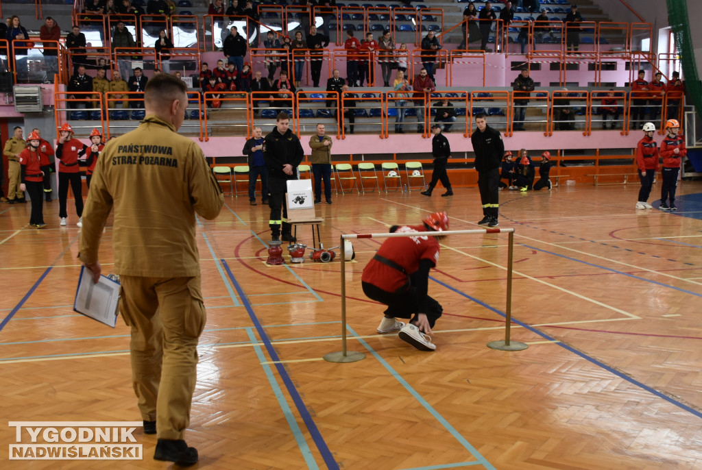 Halowe Zawody Młodzieżowych Drużyn Pożarniczych