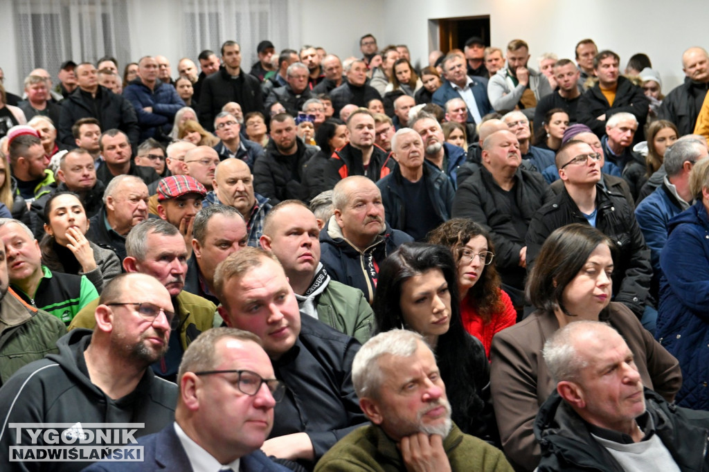 Spotkanie w sprawie przebiegu nowej DK9 w Stalach