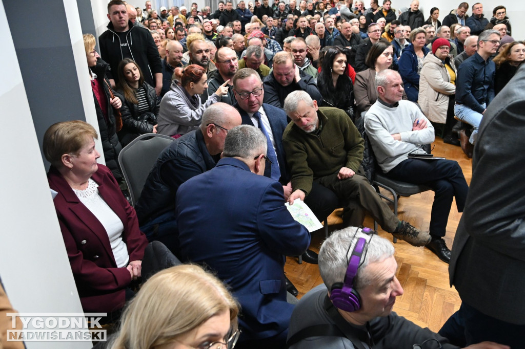 Spotkanie w sprawie przebiegu nowej DK9 w Stalach