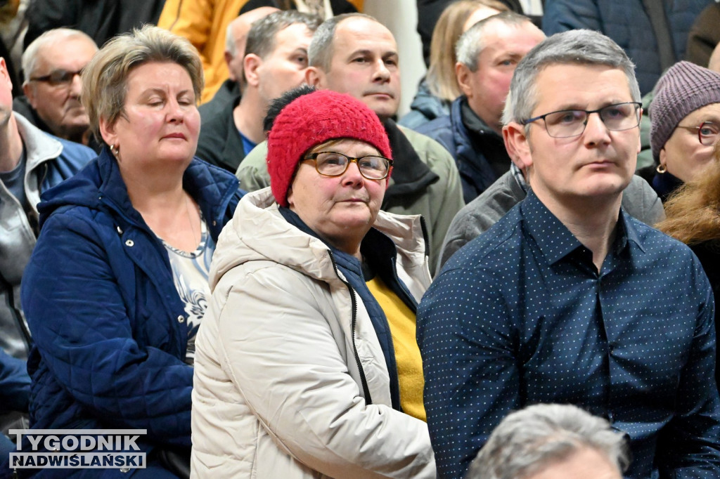 Spotkanie w sprawie przebiegu nowej DK9 w Stalach