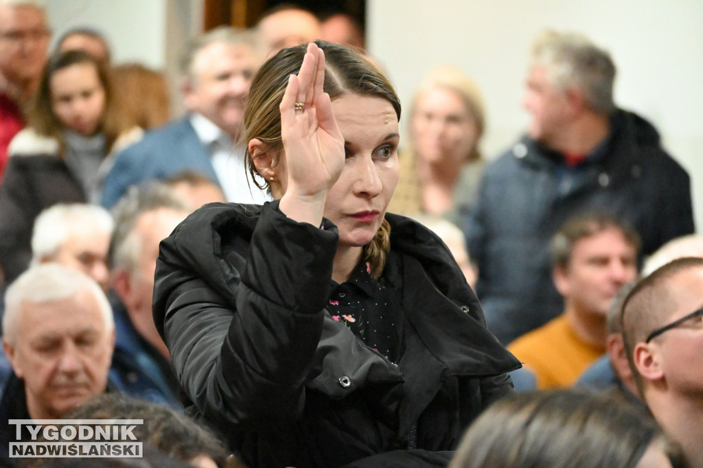 Spotkanie w sprawie przebiegu nowej DK9 w Stalach