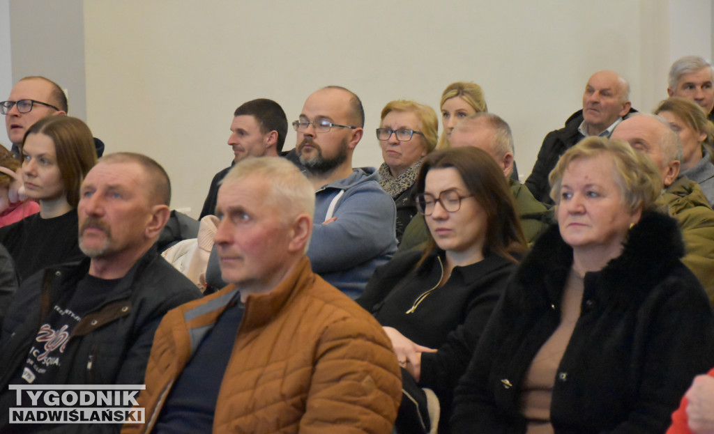 Spotkanie w Koprzywnicy w sprawie DK9