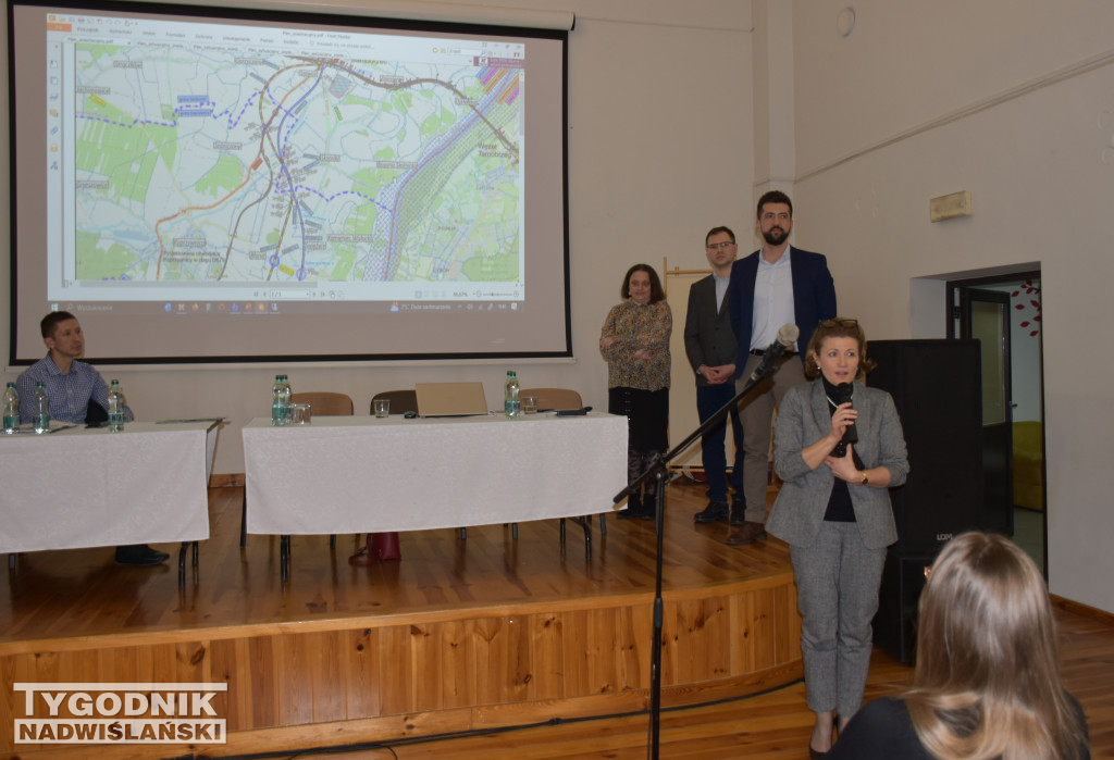 Spotkanie w Koprzywnicy w sprawie DK9