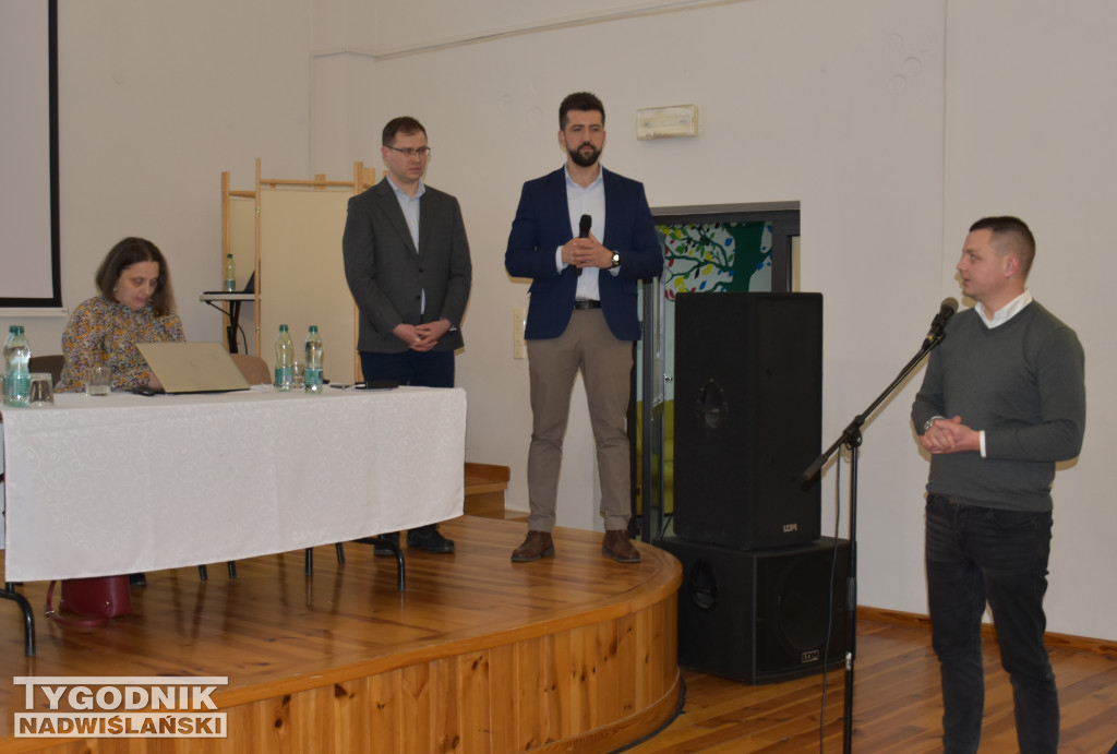 Spotkanie w Koprzywnicy w sprawie DK9