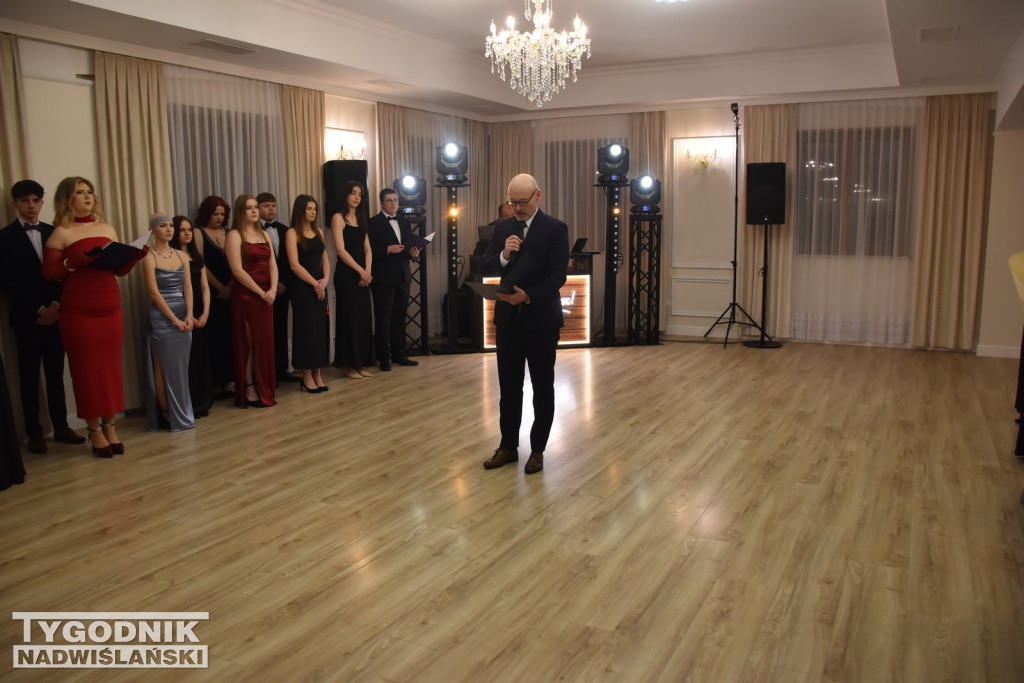 Studniówka ZS nr 1 w Nowej Dębie