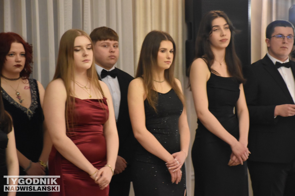 Studniówka ZS nr 1 w Nowej Dębie