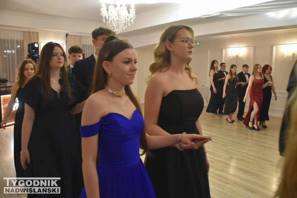 Studniówka ZS nr 1 w Nowej Dębie