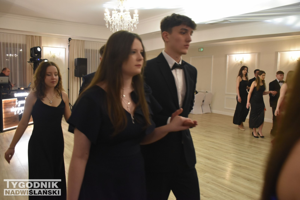 Studniówka ZS nr 1 w Nowej Dębie