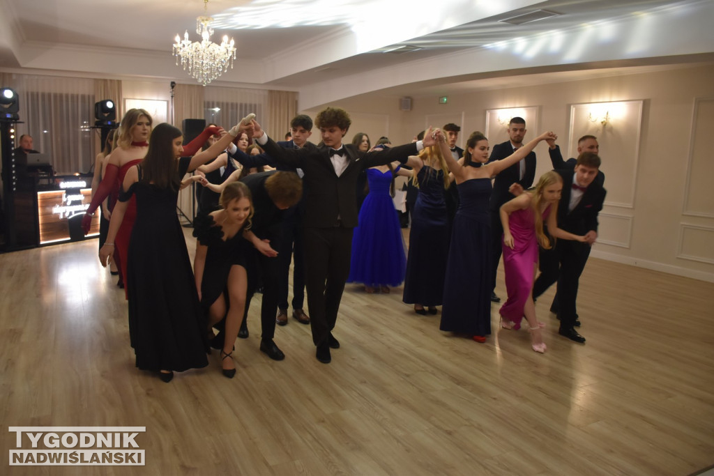 Studniówka ZS nr 1 w Nowej Dębie