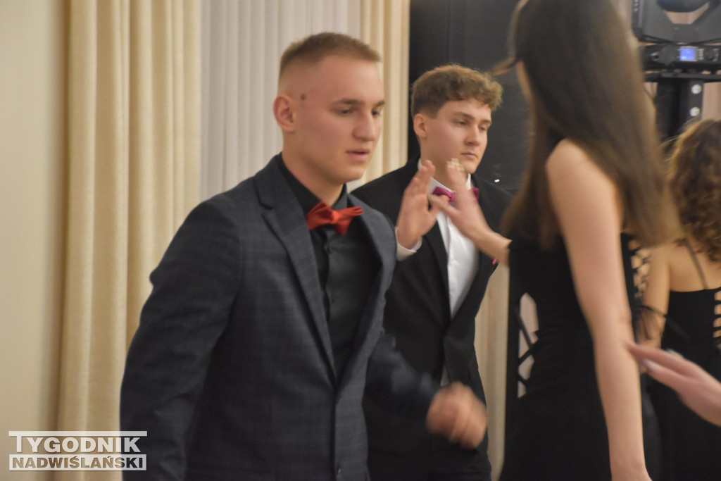 Studniówka ZS nr 1 w Nowej Dębie