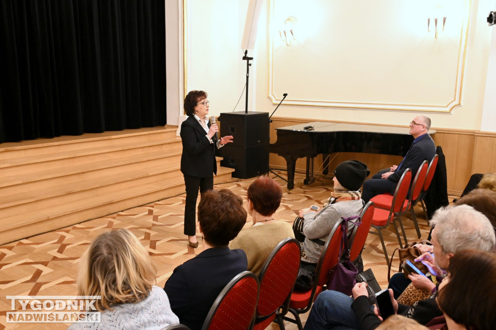 Elżbieta Witek w Tarnobrzegu