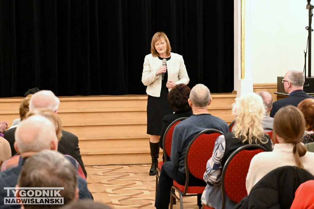 Elżbieta Witek w Tarnobrzegu