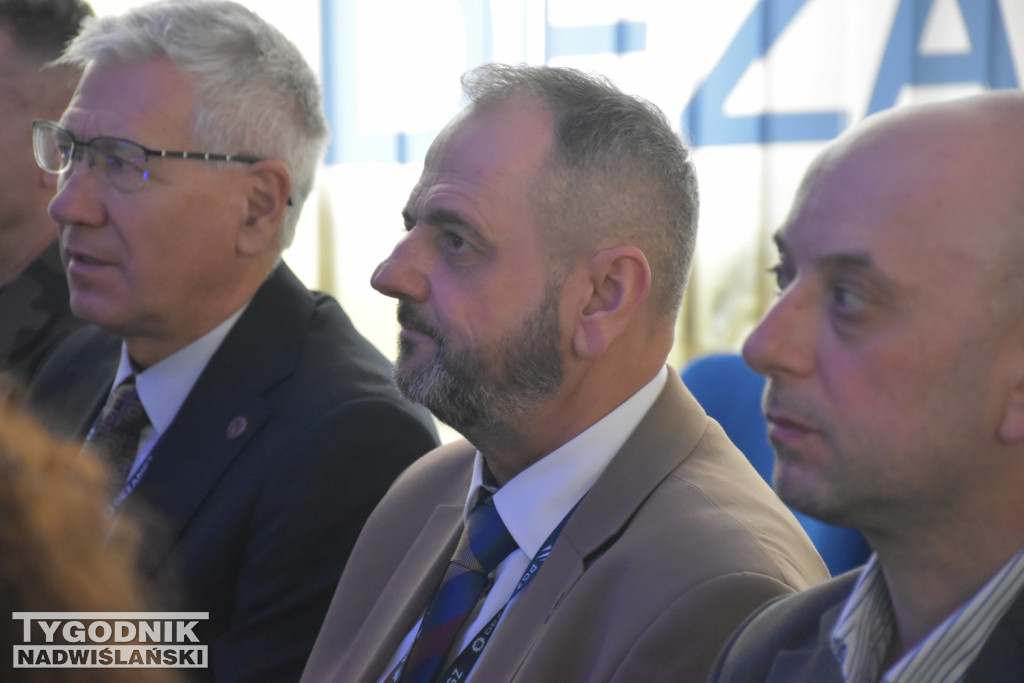 Konferencja w Dezamecie