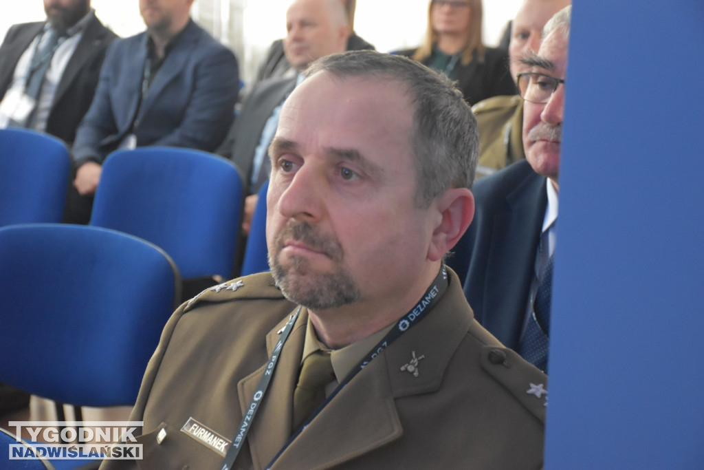 Konferencja w Dezamecie