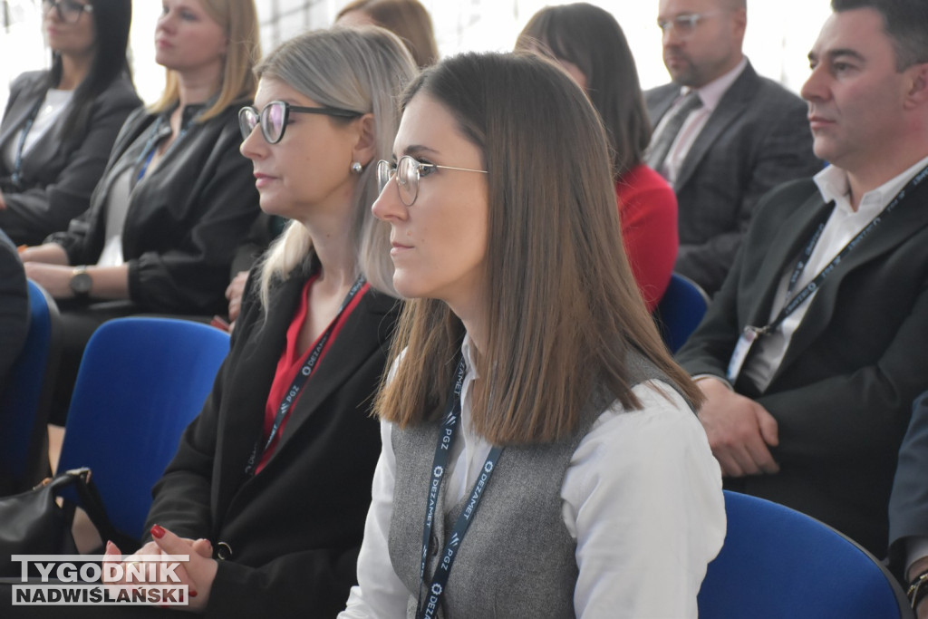 Konferencja w Dezamecie