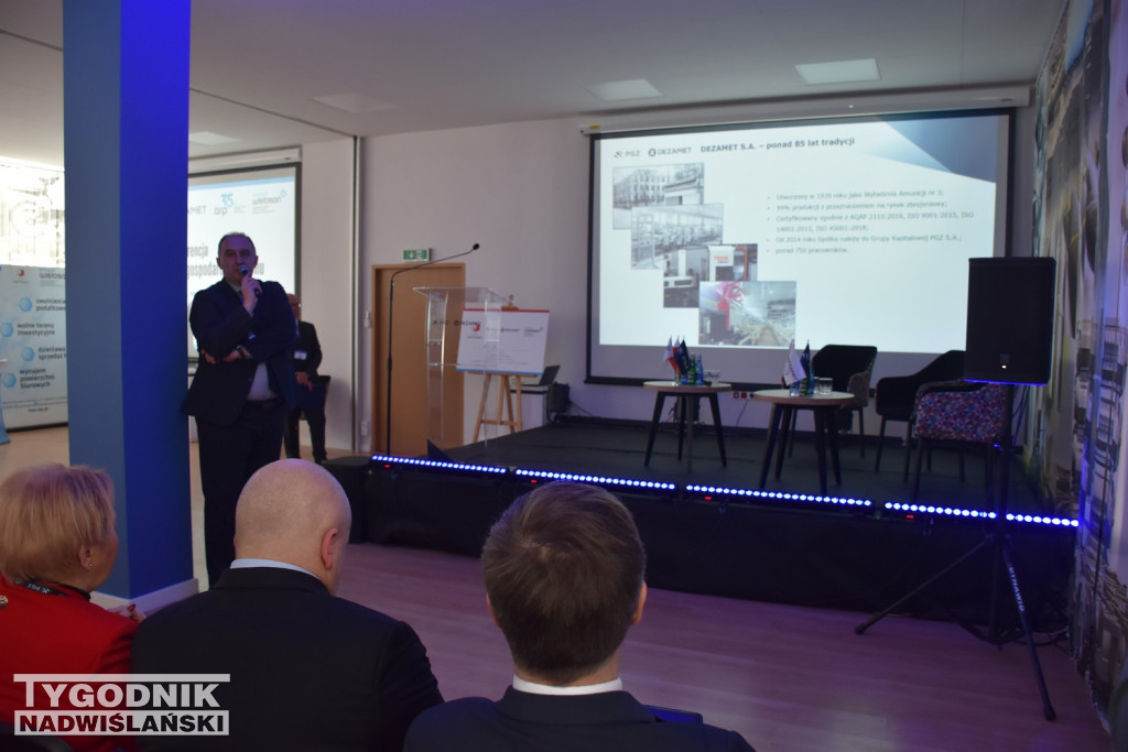 Konferencja w Dezamecie