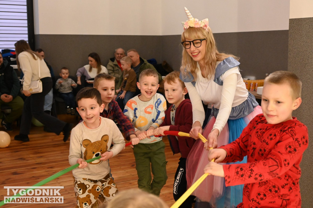 Pomagamy przytulisku w Nowej Dębie