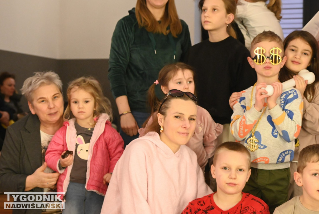 Pomagamy przytulisku w Nowej Dębie