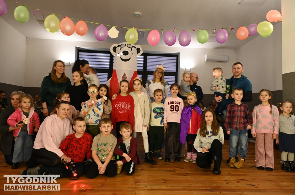 Pomagamy przytulisku w Nowej Dębie