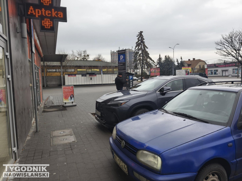 Płatny parking przy dawnym dworcu PKS w Tarnobrzegu