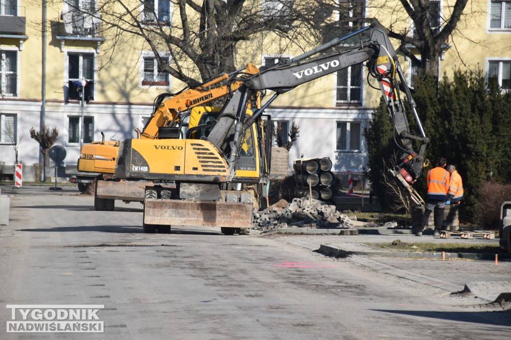 Remont ul. Mickiewicza w Nowej Dębie