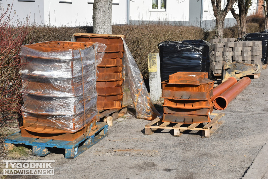 Remont ul. Mickiewicza w Nowej Dębie