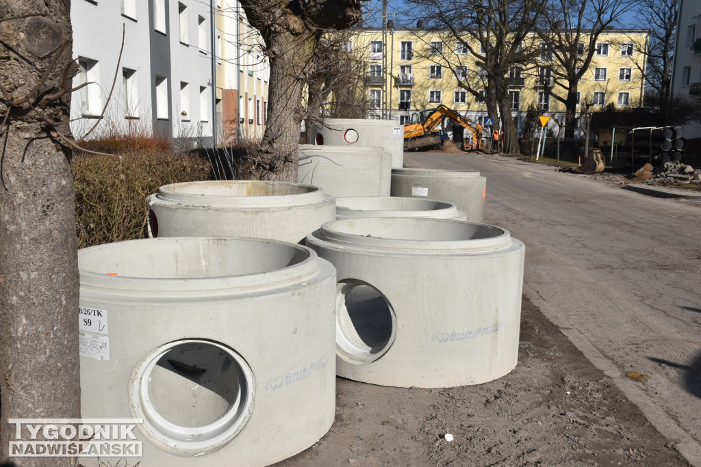 Remont ul. Mickiewicza w Nowej Dębie