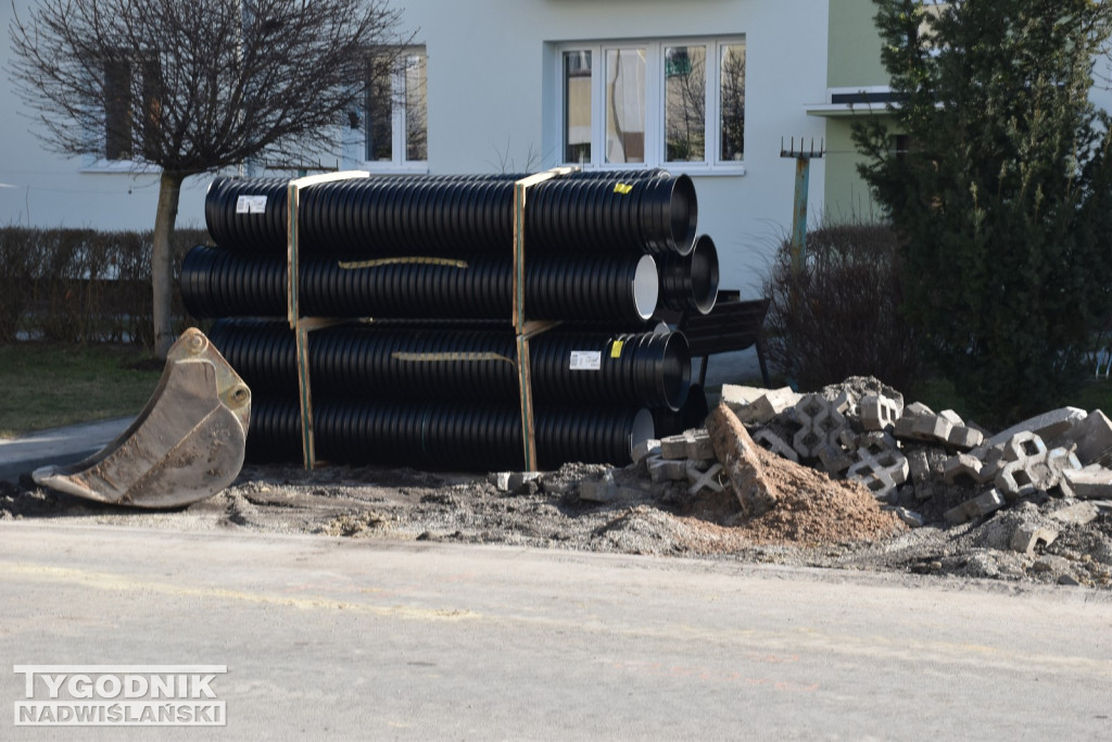 Remont ul. Mickiewicza w Nowej Dębie
