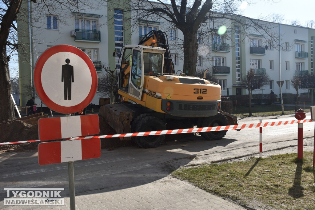 Remont ul. Mickiewicza w Nowej Dębie